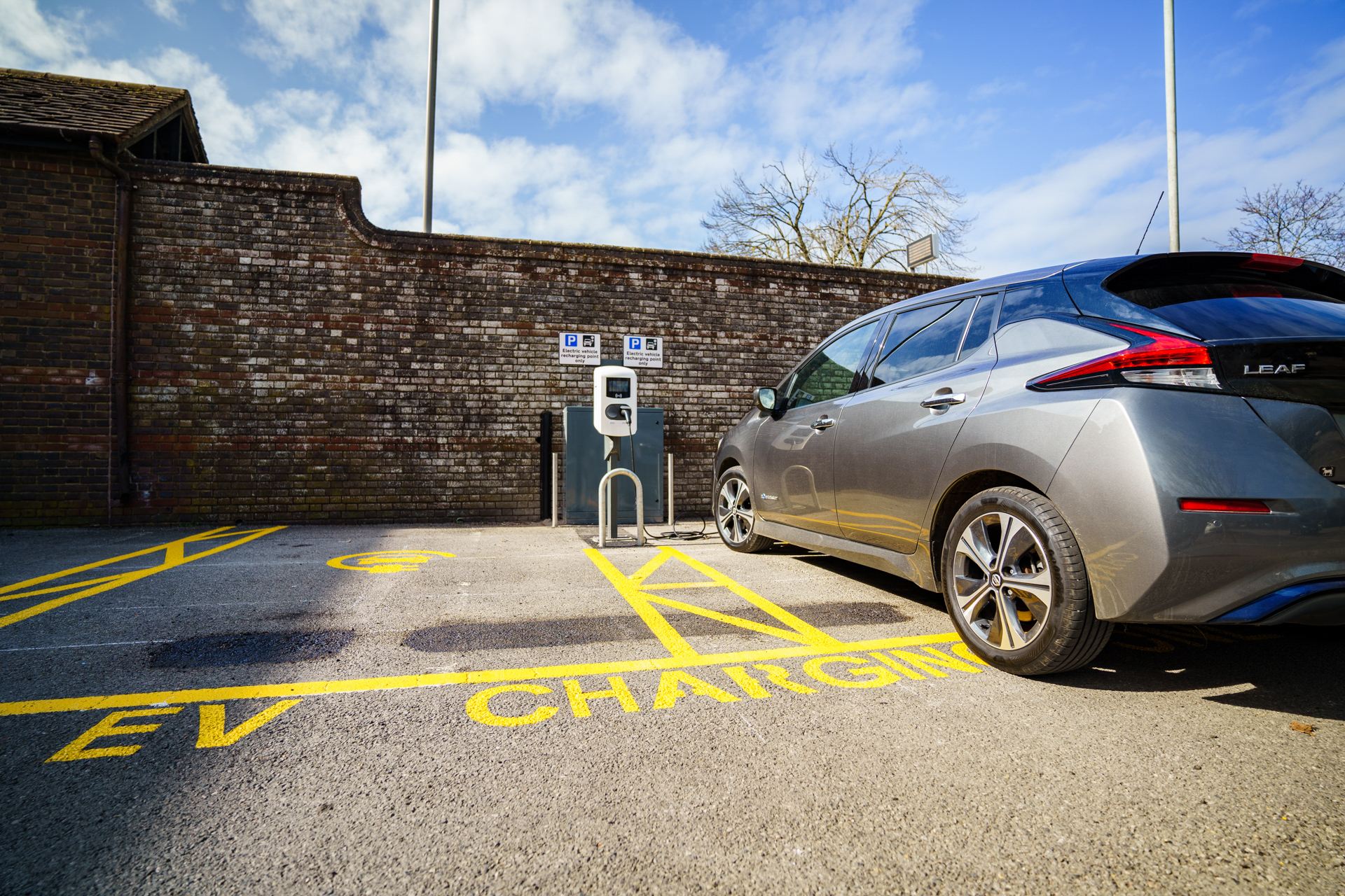 New electric car charging points for Dorset revealed GHR Dorset